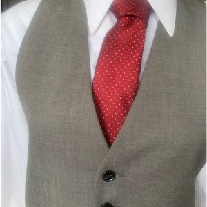 Like new perry Ellis Red/white polkadot tie